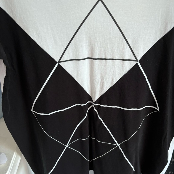 Armani exchange v-neck white and black logo t-shirt medium - Picture 2 of 4